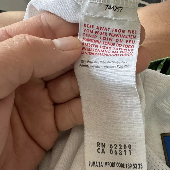 Official Puma Italy soccer jersey white size small - Picture 5 of 5